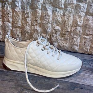 Women’s fashion sneakers cool design